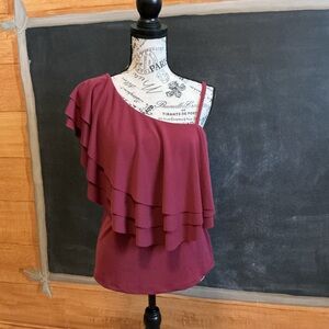 NWT Cupio size M wine colored off the shoulder ruffled top